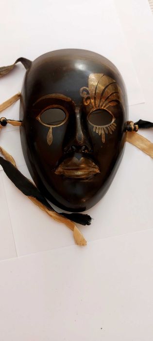 Máscaras de Decoração Preto e Dourado Mardi Gras