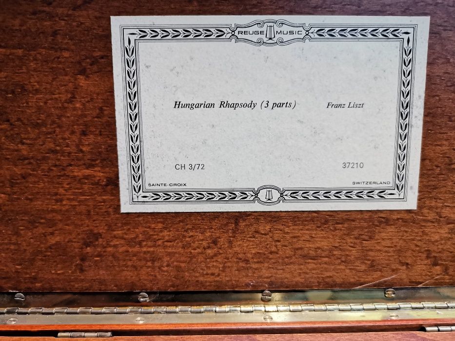 Caixa de Música de Madeira