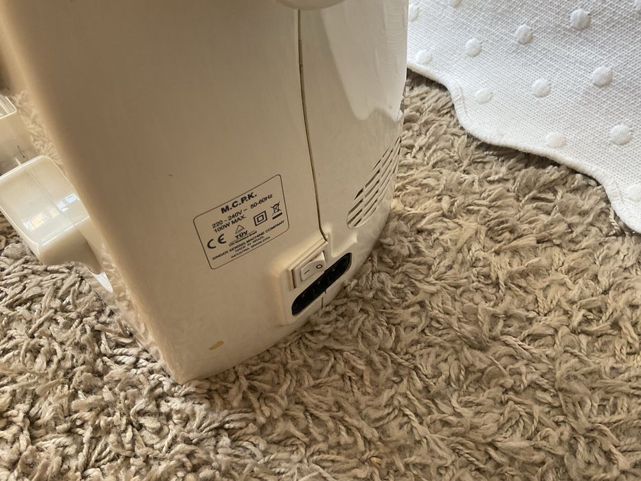 Maquina costura Singer