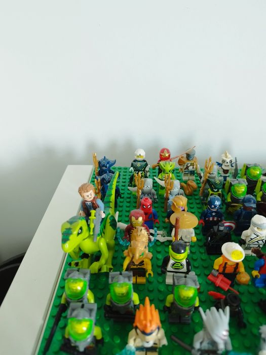 LEGO Mini figurki