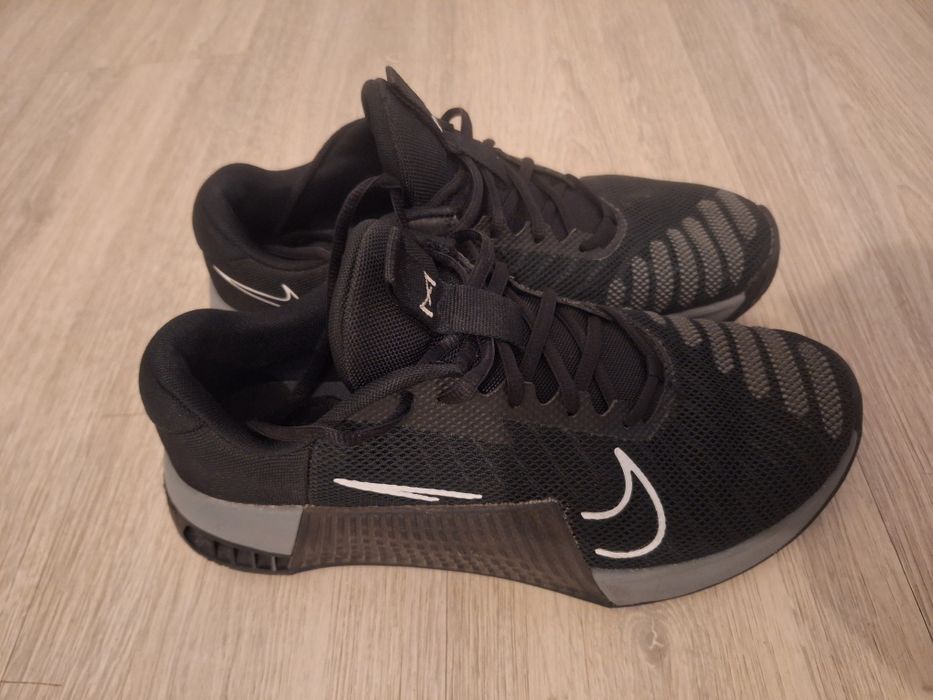 Nike Metcon 9, cor preto, tamanho 43