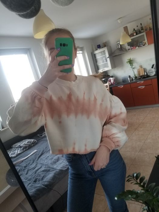 bluza crop top z bufiastymi rękawami