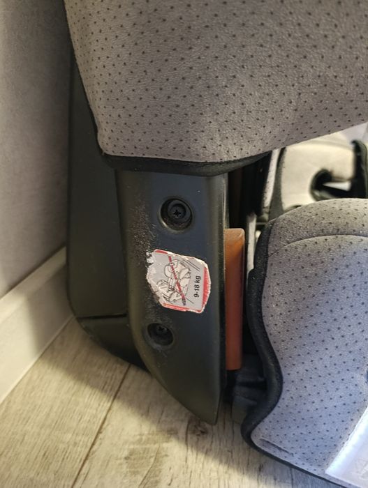 Два автокресла recaro