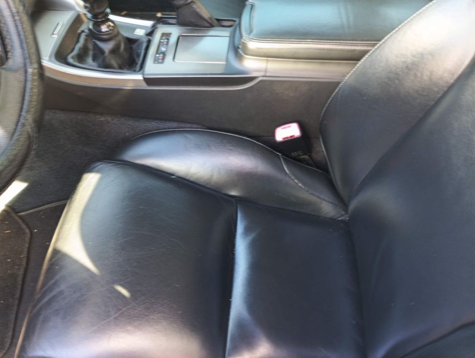 Vendo Lexus is 220 para peças ou reparação