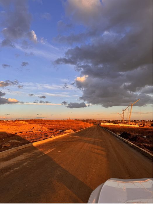 Продаж ділянок на Щасливому з комунікаціями !