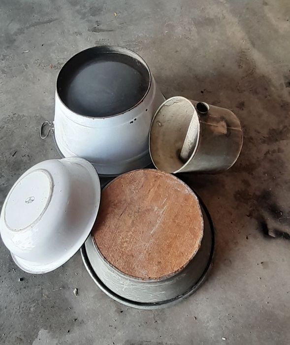 Bacias Alguidares e um cabaço