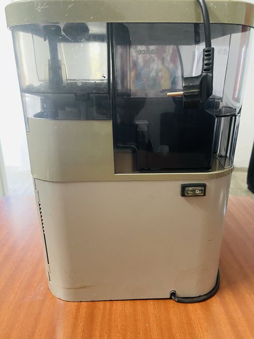 Delta Coffee Machine504658419757895681