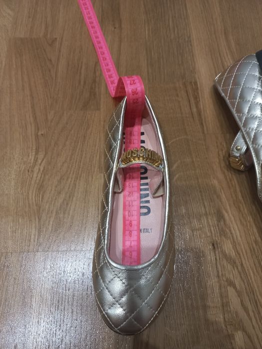 Взуття для дівчинки