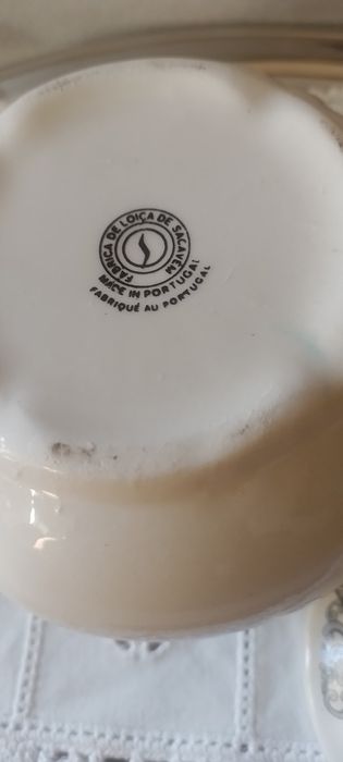 Açucareiro em faiança de Sacavém