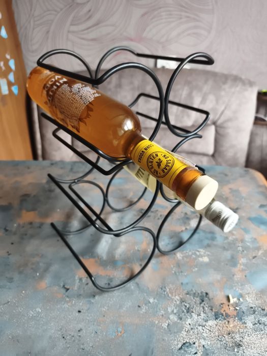 Продам підставку для вина залізну