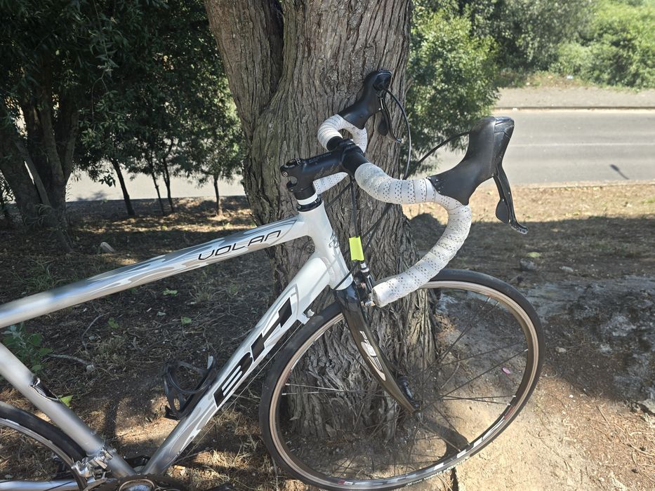 Bh de estrada L 10x2v em bom estado