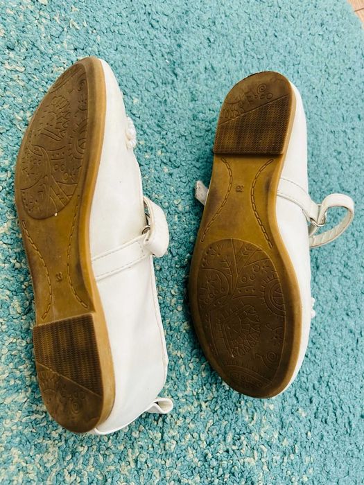 Buty białe, komunijne, rozmiar 33