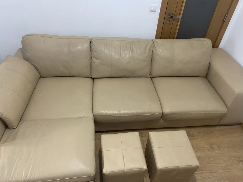 Sofá de pele de 3 lugares com chaise long reversível (marca Aquinos)