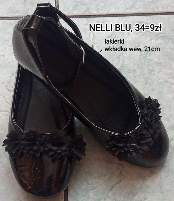 Pantofelki dziewczęce lakierki.