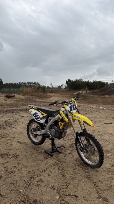 Suzuki rmz 250 matriculada