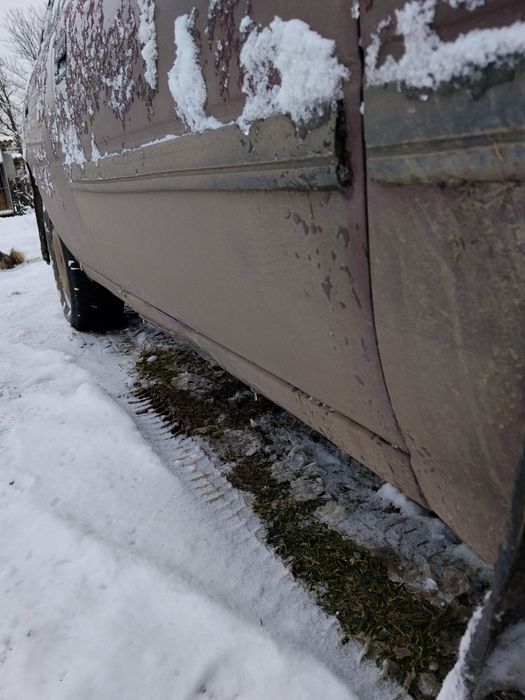 Продам машину на повному ходу сів поїхав