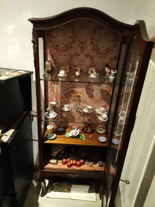Vitrine muito antiga