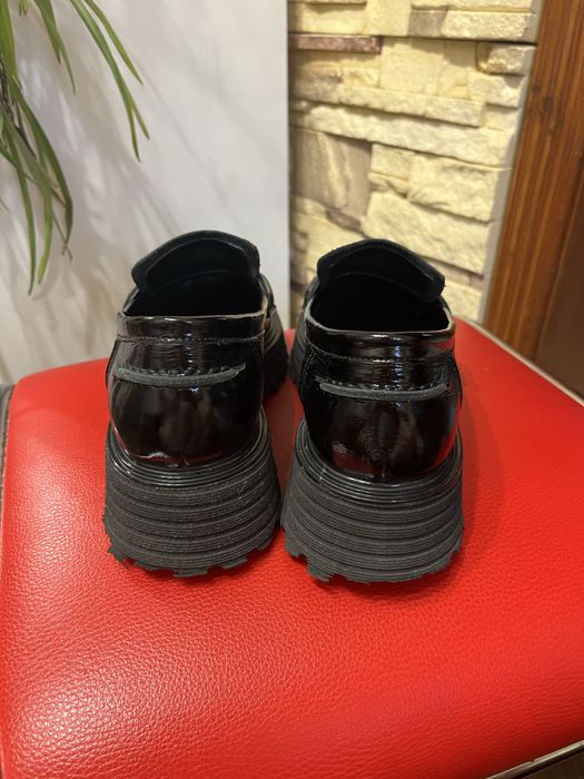 Лофери чорні лаковані шкіряні 38 розмір