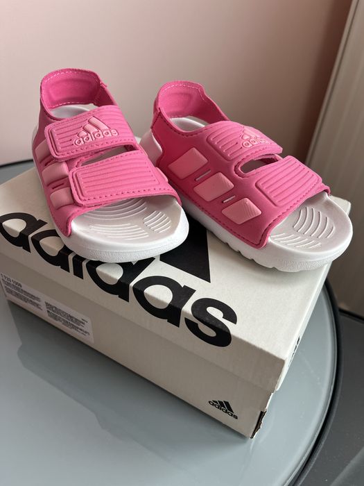 Sandalki Adidas rozmair 25