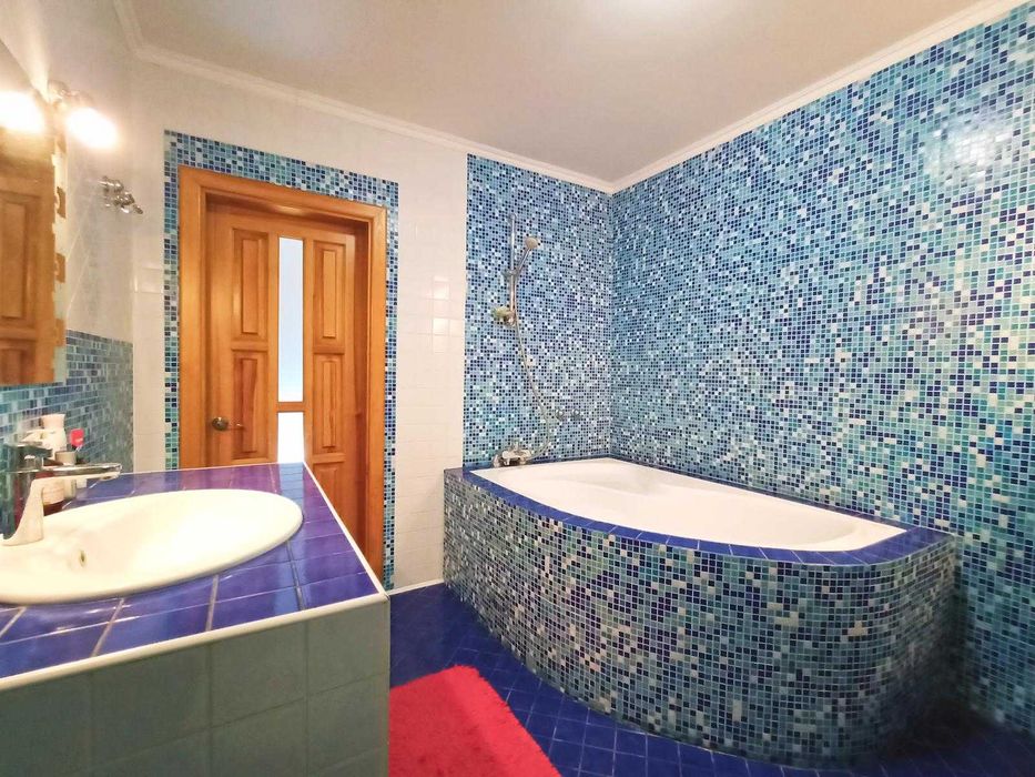 Продаж квартири 75 м2 з ремонтом, меблями, технікою, район Бойова!