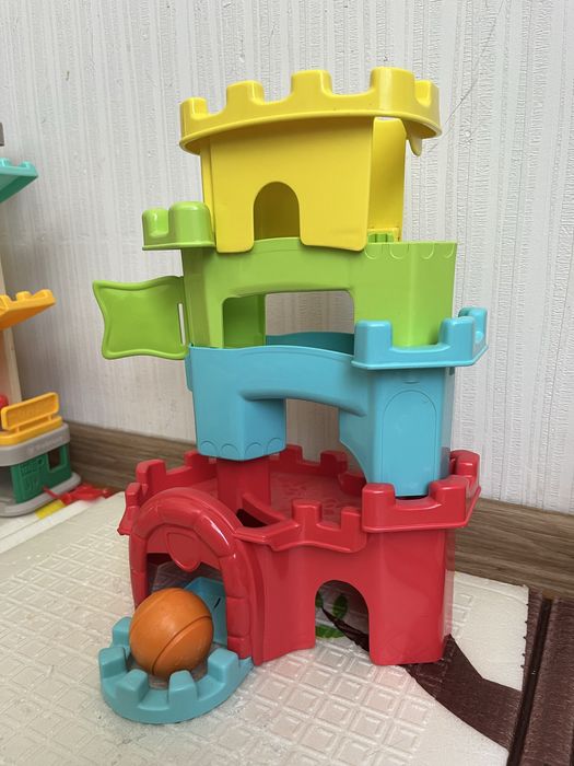 Розвиваюча іграшка Вежа з кулькою