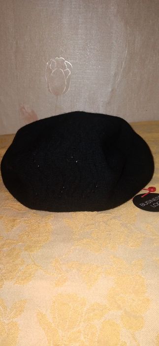Продам новый берет 56 р.