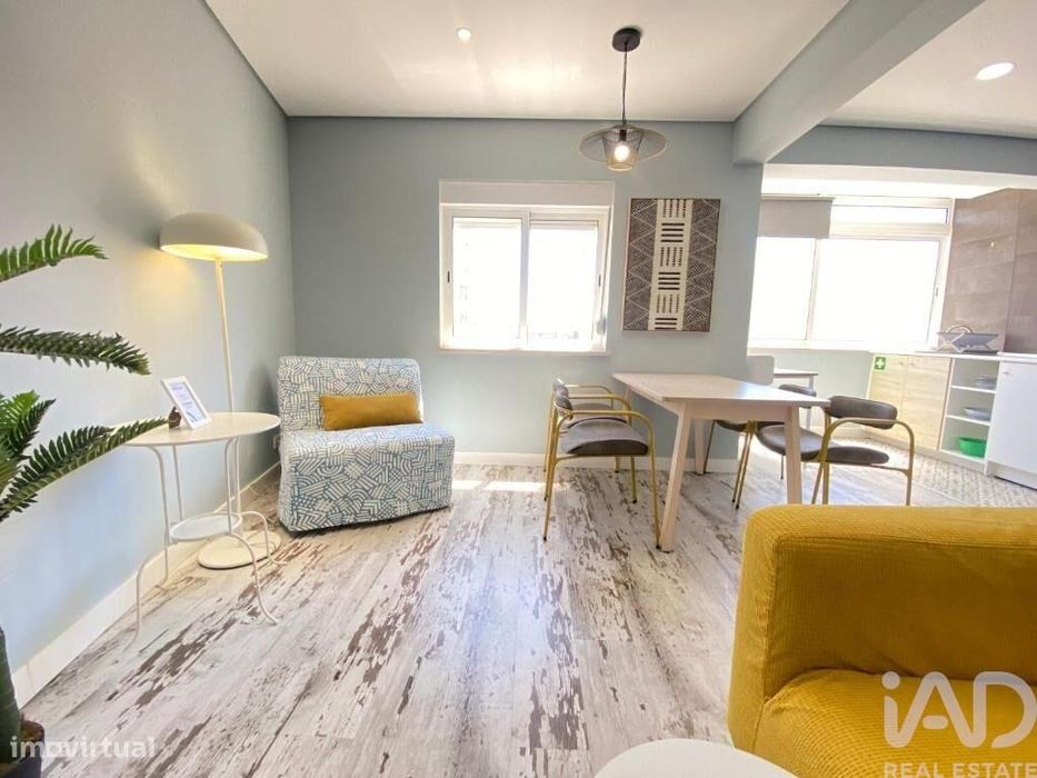 Apartamento T2 em São Sebastião