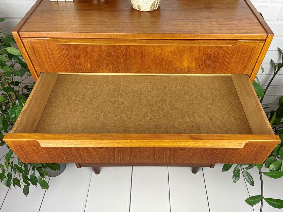 Duńska komoda tekowa highboy z lat 60 – Mid-Century, po renowacji, PRL