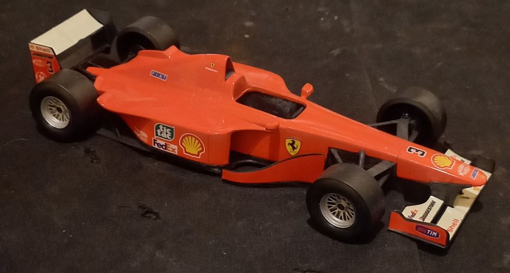 Hot Wheels 1/24, Ferrari Michael Schumacher, 2000