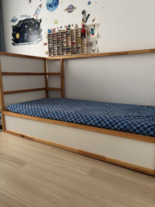 Lóżko dwustronne 200x90  Ikea  z materacem