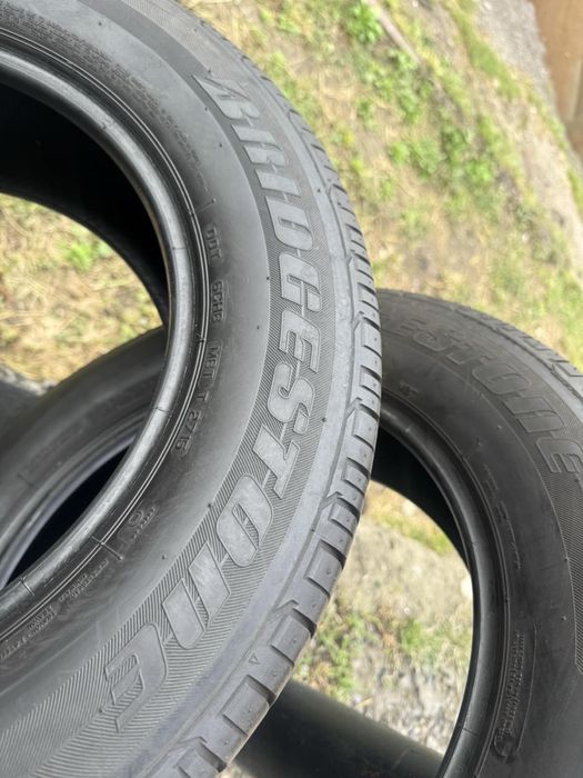 Літні шини Bridgestone 215/65 R16