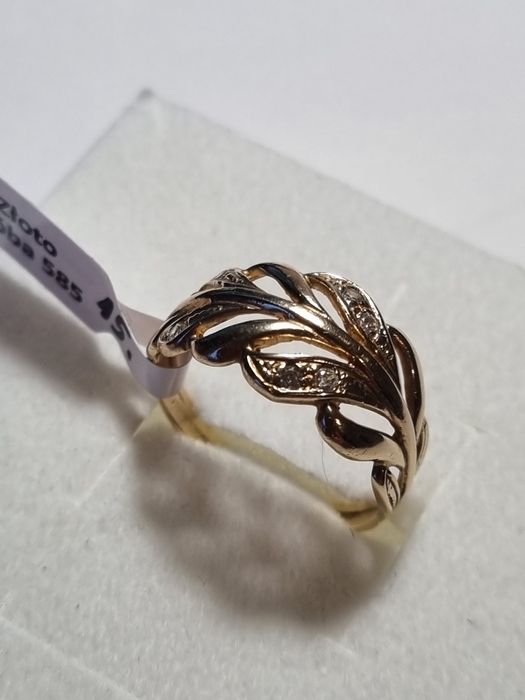 złoty pierścionek  r.15