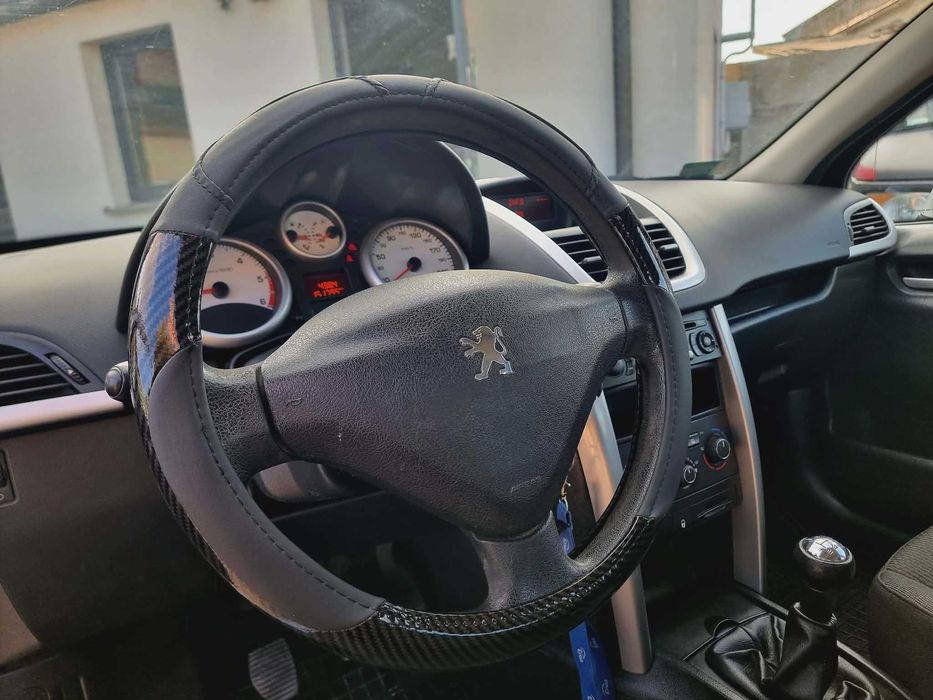 Peugeot 207 niski przebieg
