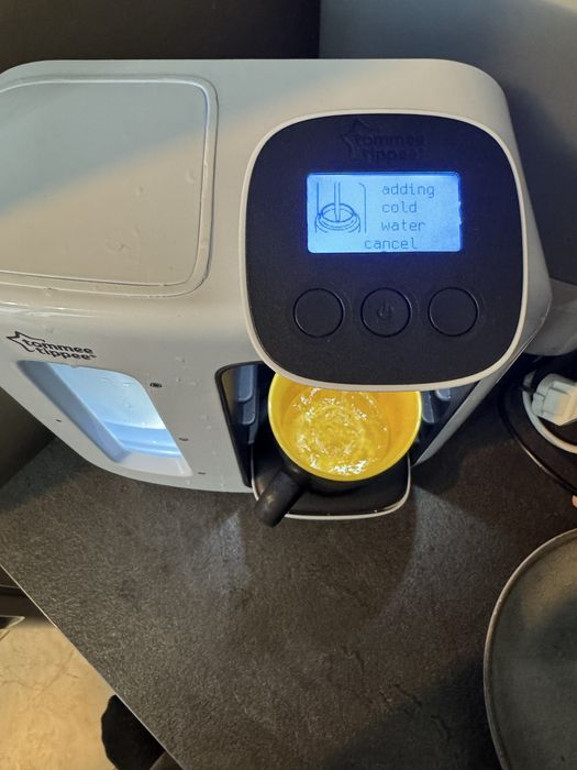 Машина для приготування дитячої суміші Tommee Tippee