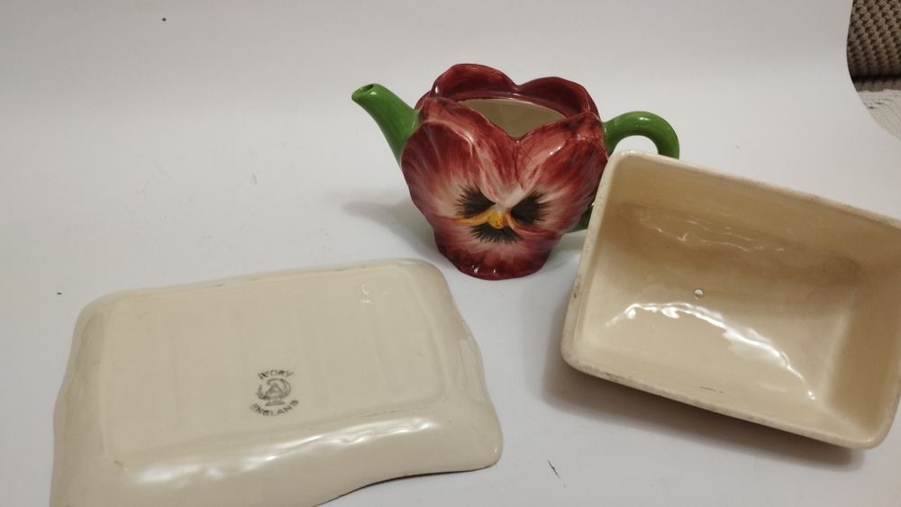 Старовинна порцеляна.Англія.Клош.Блюдо для масла.