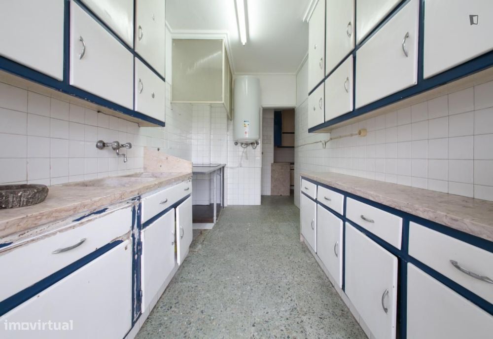 Quarto - localizado em Estrela Lisbon