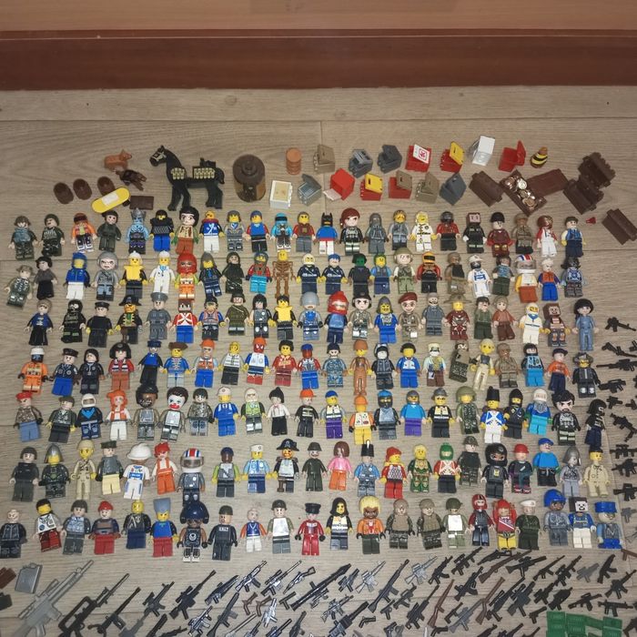 Зібране лего, військова техніка, модельки