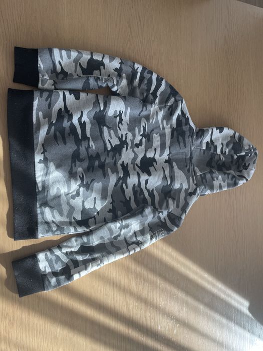 Bluza Reserved rozmiar 134