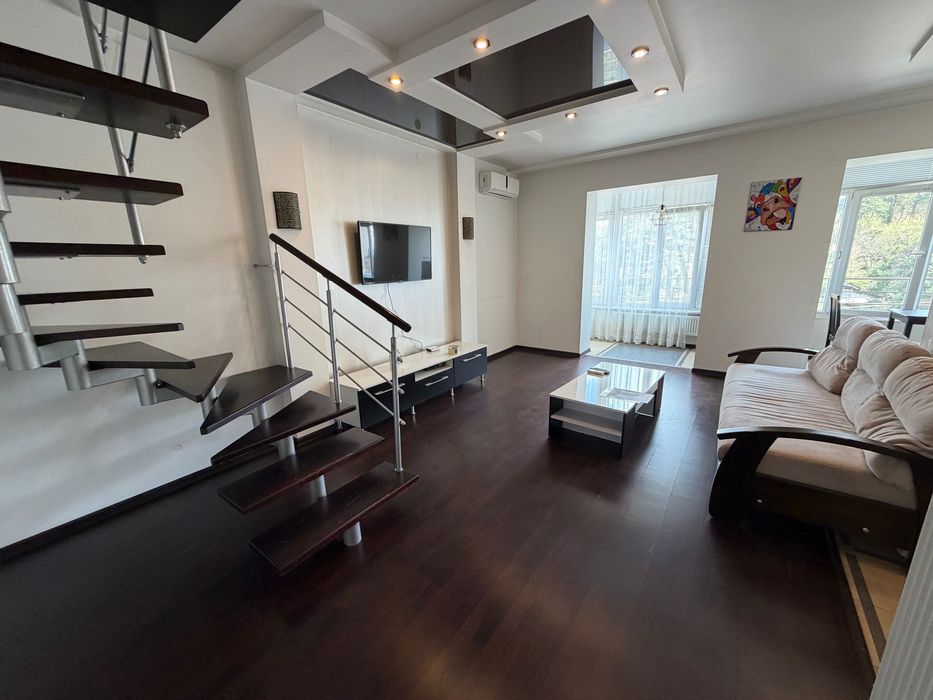 Оренда 4-кімнатної 2-рівневої квартири 104.3 м2 Брюховичі