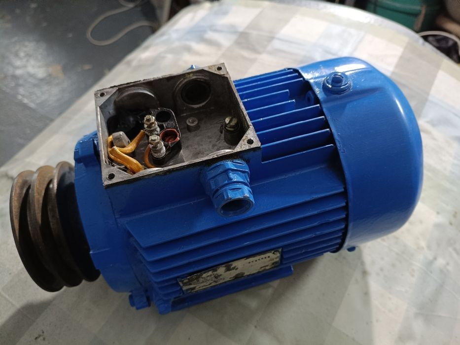 Продам электродвигатель  2,2 квт
