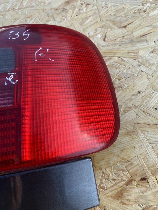 Audi A4 B5 Sedan Przed Lift Lampa Prawa Tylna Prawy Tył