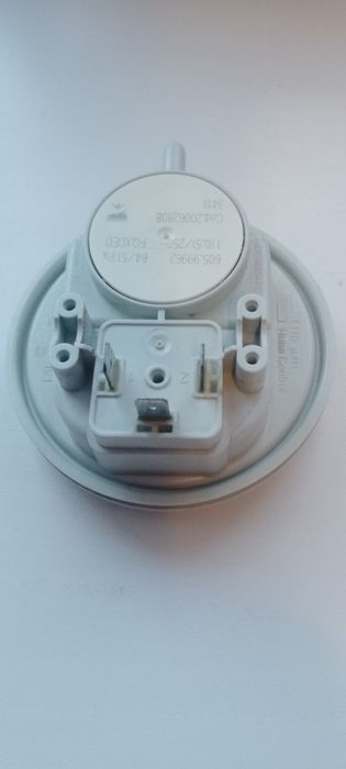 Реле тиску ( пресостат) для газового котла Беретта сіті 24