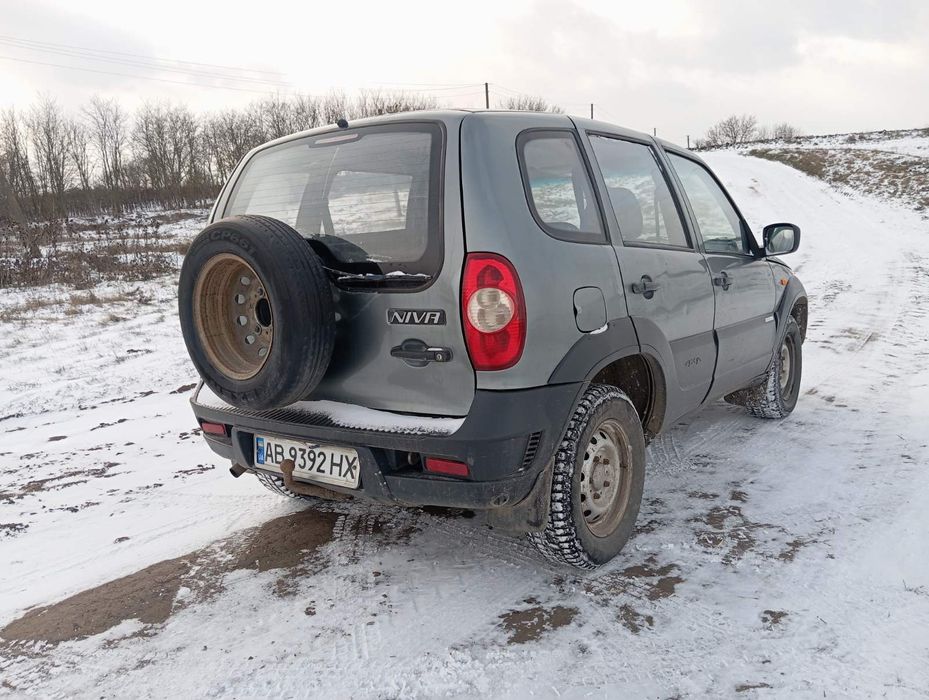 Продам ниву шевролє