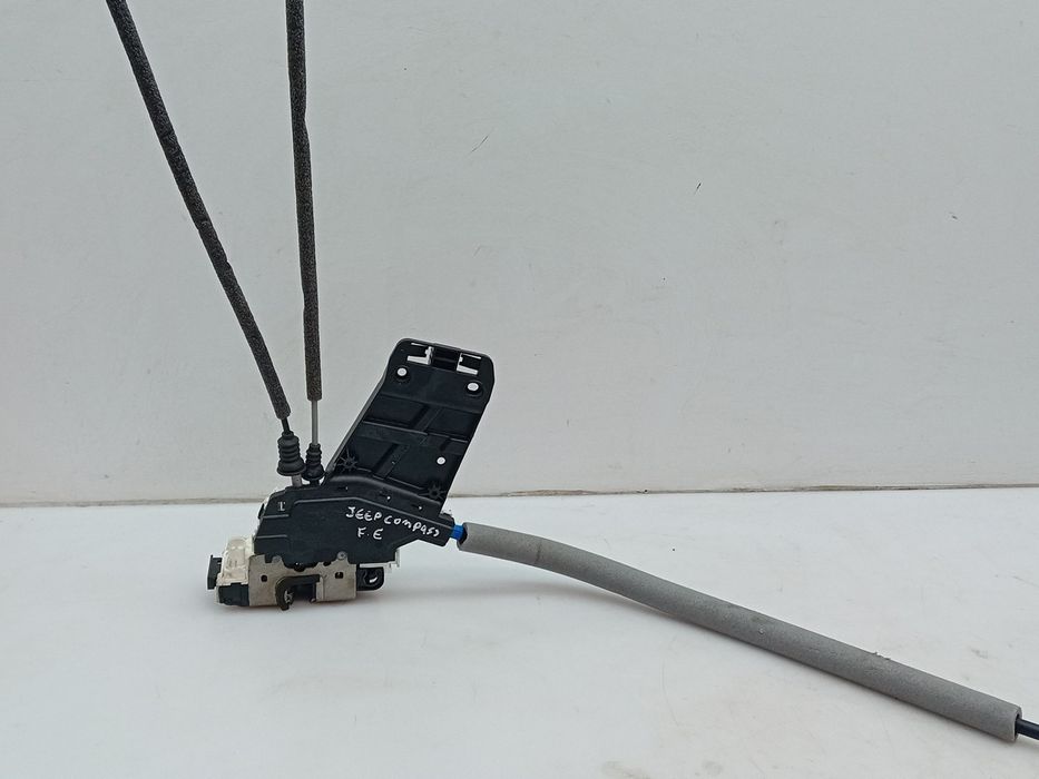 Fechadura / fecho porta frente esquerdo JEEP Compass (MK49)