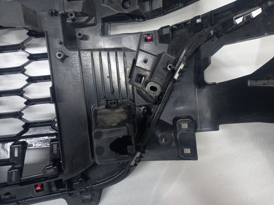 Mazda cx60 grill przedni z jedna listwą czarna