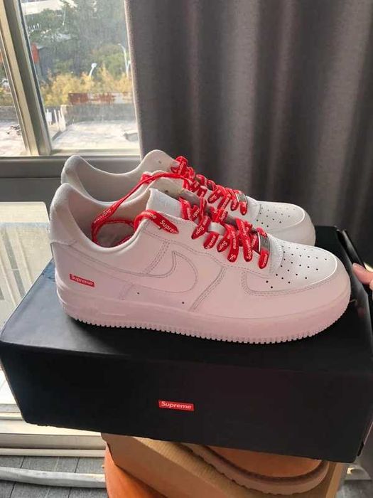 Buty sportowe męskie Nike Air Force 1 07 Supreme białe.40.5