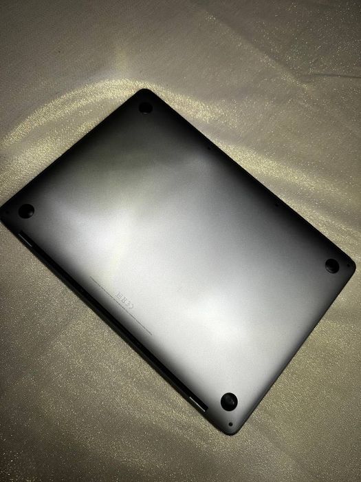 MACBOOK PRO 2019 TOUCH BAR - 256 GB EXCELENTE FUNCIONAMENTO