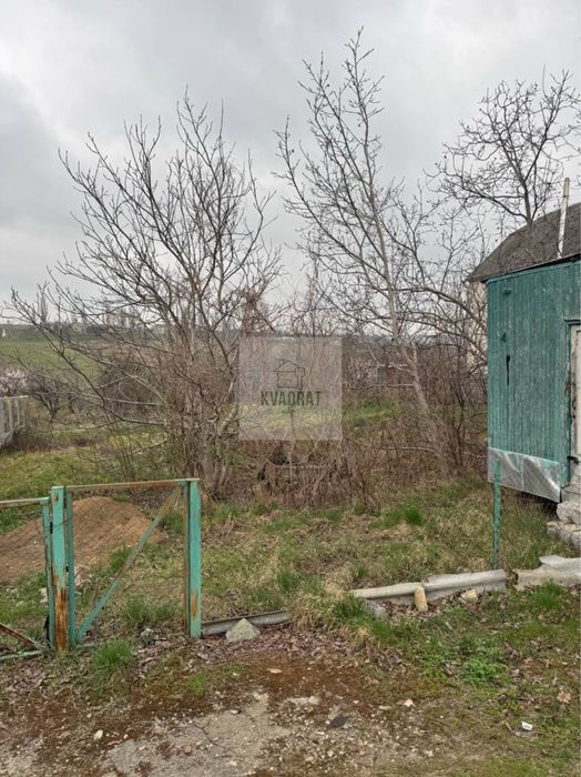 Продам земельну ділянку на підзамчі