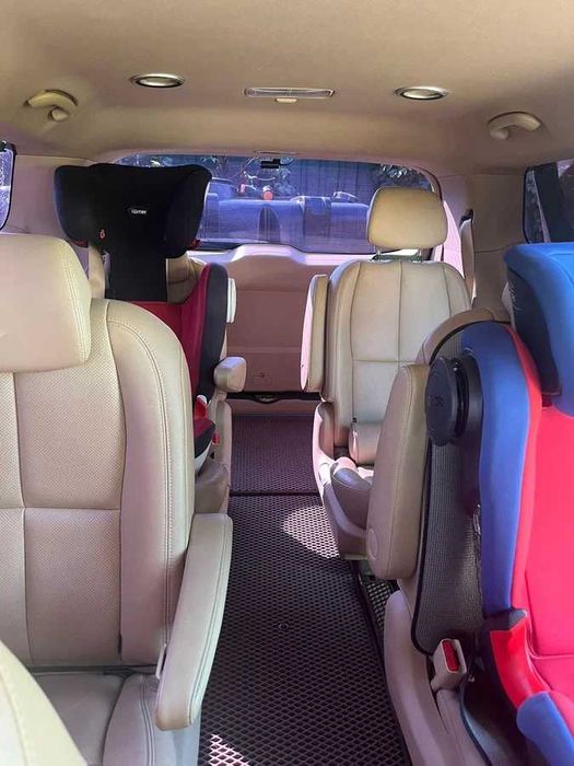 2017 Kia Carnival 2.2 дизель максимальна компл