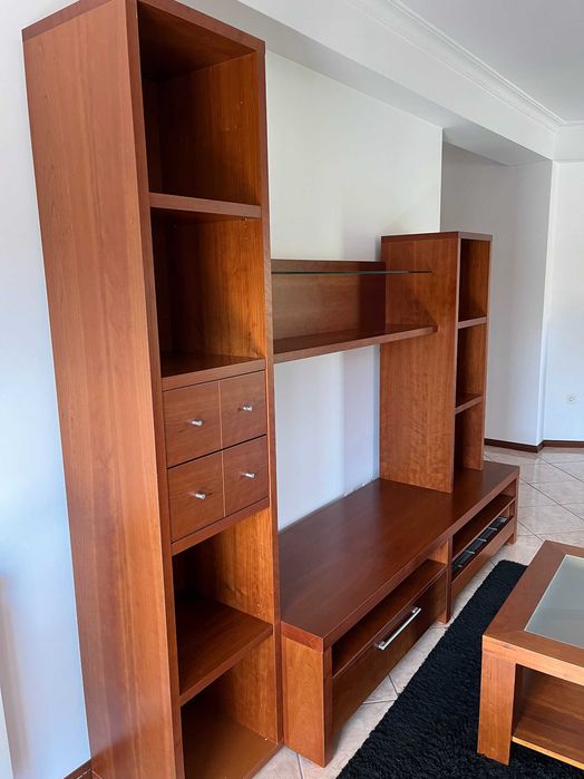 Móvel de Televisão p/ sala em cerejeira